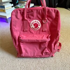 Fjallraven Kånken Pink Backpack